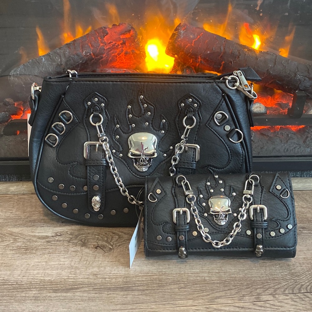 Concealed Carry Skull Concho Studded Crossbody Bag w/ matching wallet brand new